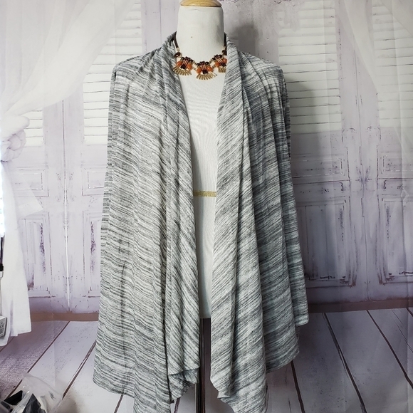 Renee C. Size S gray womens cardigan sweater top - Picture 5 of 14